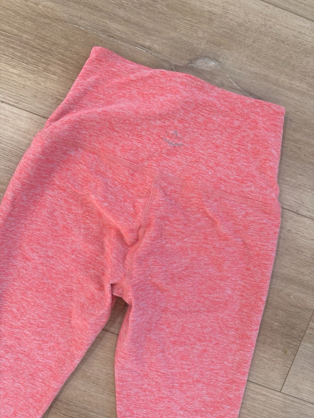 Women's Beyond Yoga Cropped Leggings Coral Pink XS